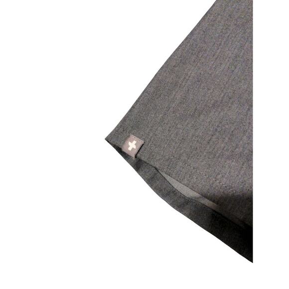 FIGS Casma Graphite Gray 3-Pocket Scrub Top FW1100 Technical Collection SMALL H - Picture 7 of 9